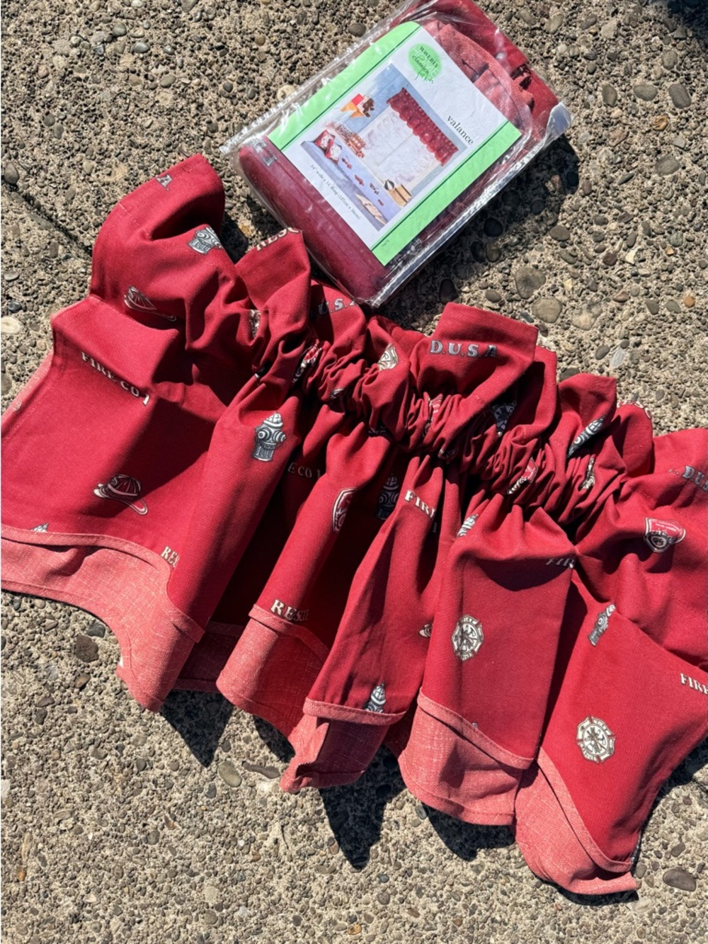Waverly Home Fire Engine Valence, opened for photo purposes only. 🧯🚒